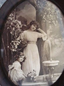 Victorian Oval Picture Mother and Child metal Frame Early 1900s Real Photo