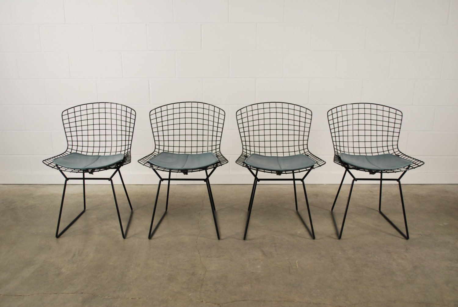 SALE: Set of Four Bertoia Dining Chairs Exceptional Condition