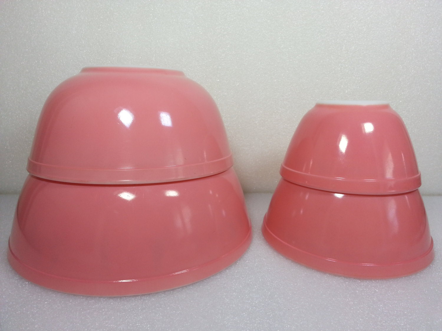 Set of 4 Vintage Pink Pyrex Nesting - Mixing Bowls - 400 Series