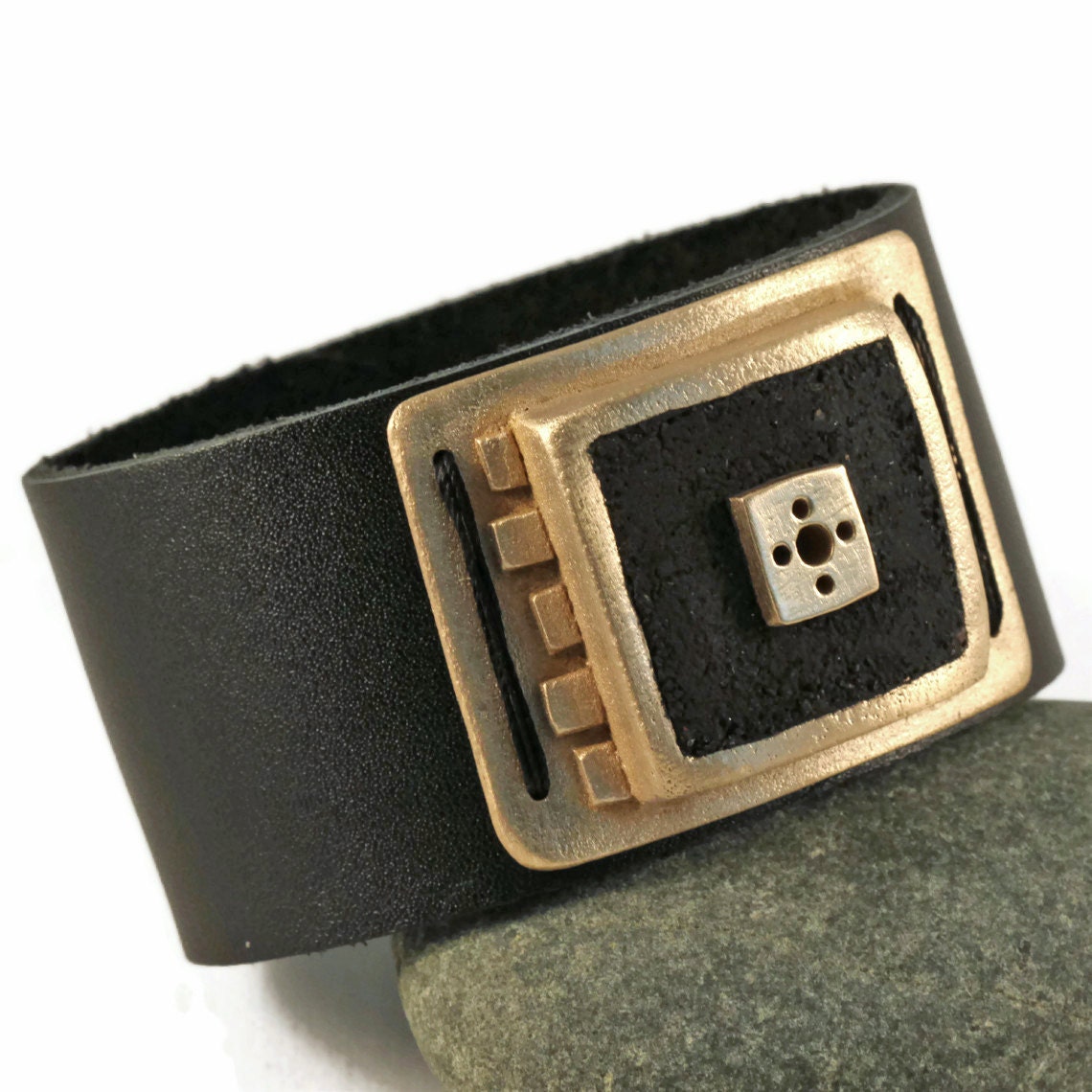 Men's cuff bracelet in leather, bronze metal and concrete, modern rustic unisex bracelet, industrial jewelry