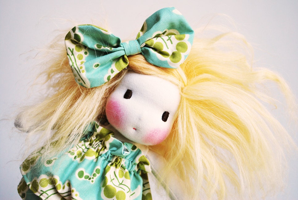 Miss Vanilla Kiss Cake - 9" waldorf inspired doll