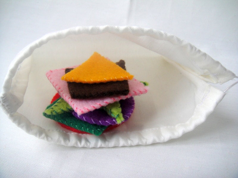 Felt shape game - Educational math toy - Montessori puzzle