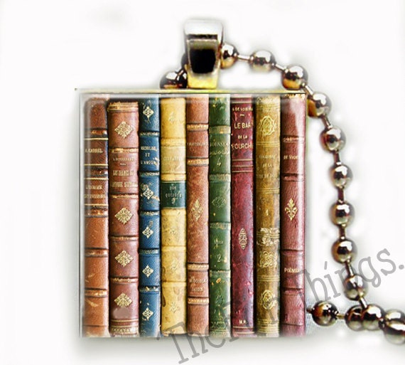 Classic Books Scrabble Tile Necklace Pendant Reading Teacher Librarian includes chain A01