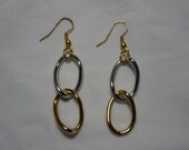 201304-N132 Earrings of shiny silver & gold chain links