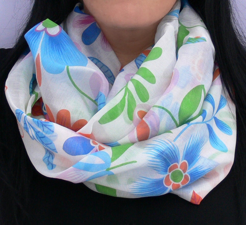 Floral Circle Scarf.  Spring Infinity Scarf. Tube Scarf. Women Accessory.