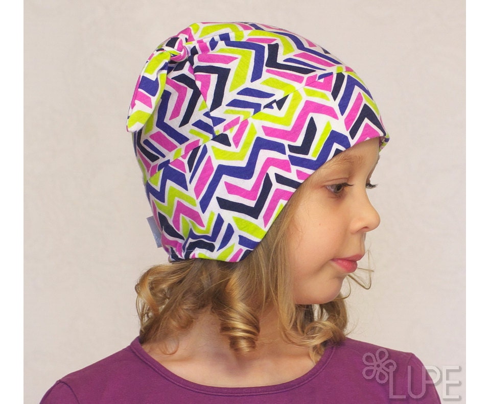 Girl spring hat cotton jersey fabric white with geometrical print