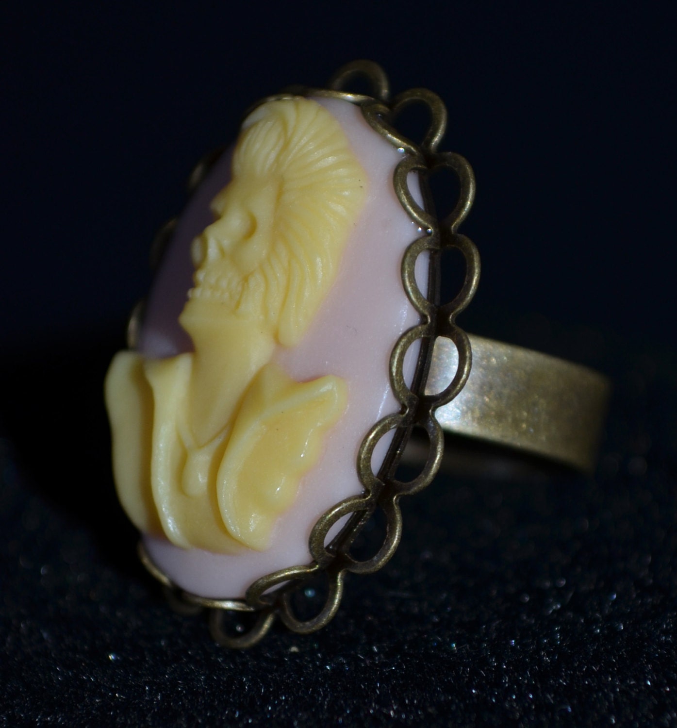 Unique Pale Pink & Ivory Skeleton/Skull Cabochon/Cameo adjustable ring (steampunk, gothic, alternative, indie, vintage, retro)