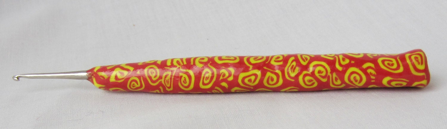 Brave Swirls size 3/2.1mm Crochet Hook