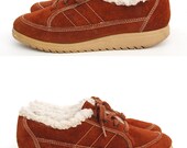 vintage suede shoes / Loafers / Faux Shearling shoes / rusty suede flat wedge lace ups / womens size 8 1/2 9 / boho chic