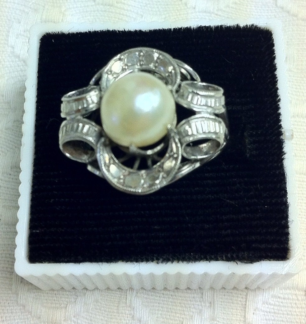 Vintage Cultured Pearl & Silver Ring SALE