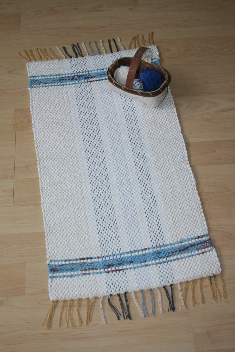 SIMPLE STRIPE 4 -- Hand-woven bath mat rug -- white with blue and red stripes