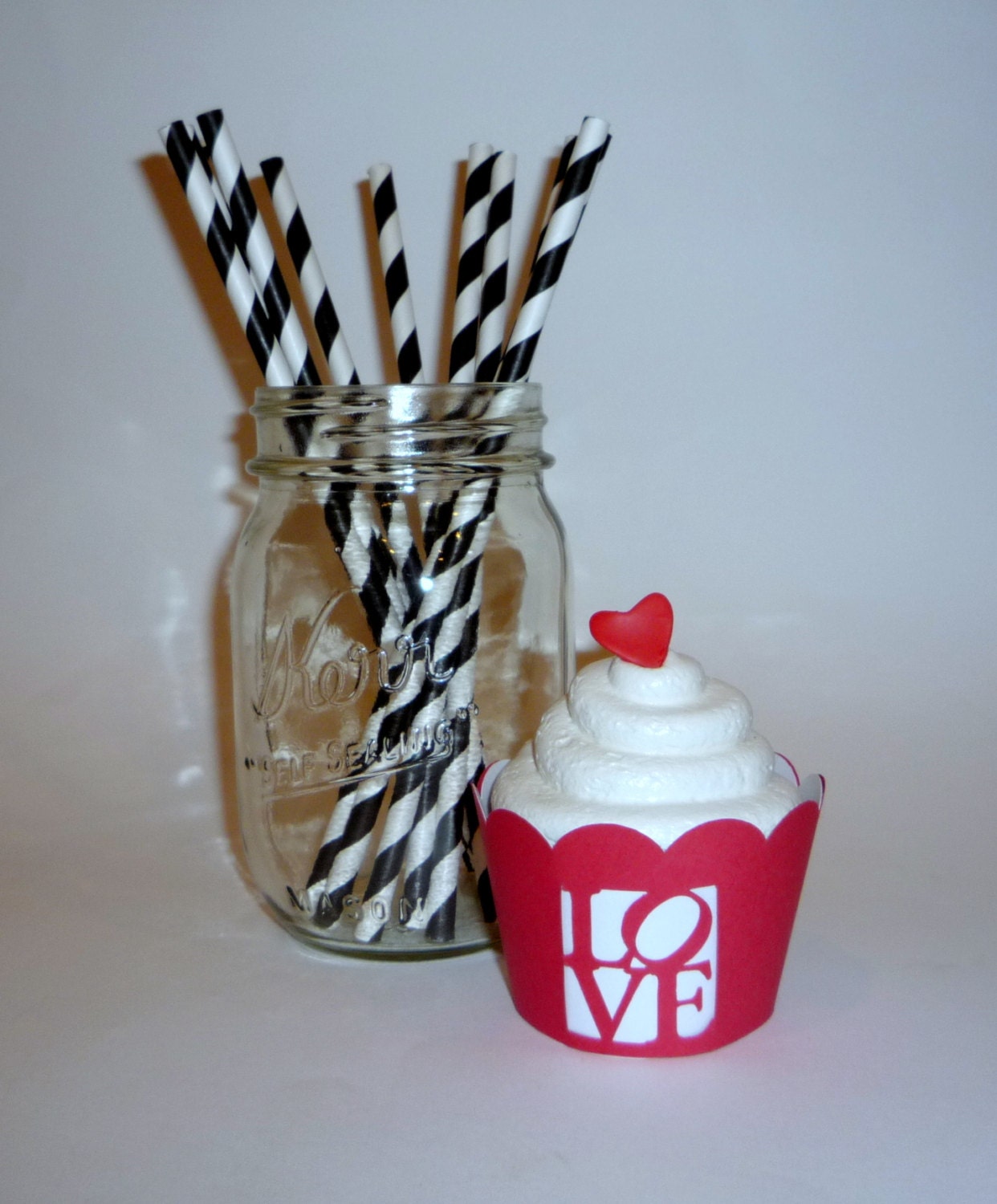 Love cupcake wrapper decoration