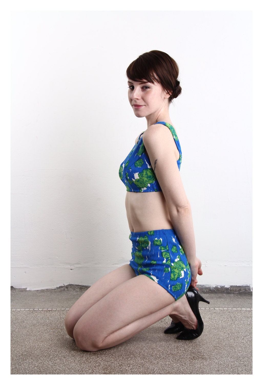 Vintage 60s Bikini . Swim Wear . 2 Piece Swimsuit Bathing Suit