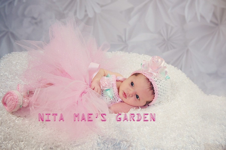Baby Girls Clothes Dress  Romper tutu 2 pc SET Newborn 0 3m or 6m Pink Crochet Photo Prop Custom Made Clothes Totally BEAUTIFUL