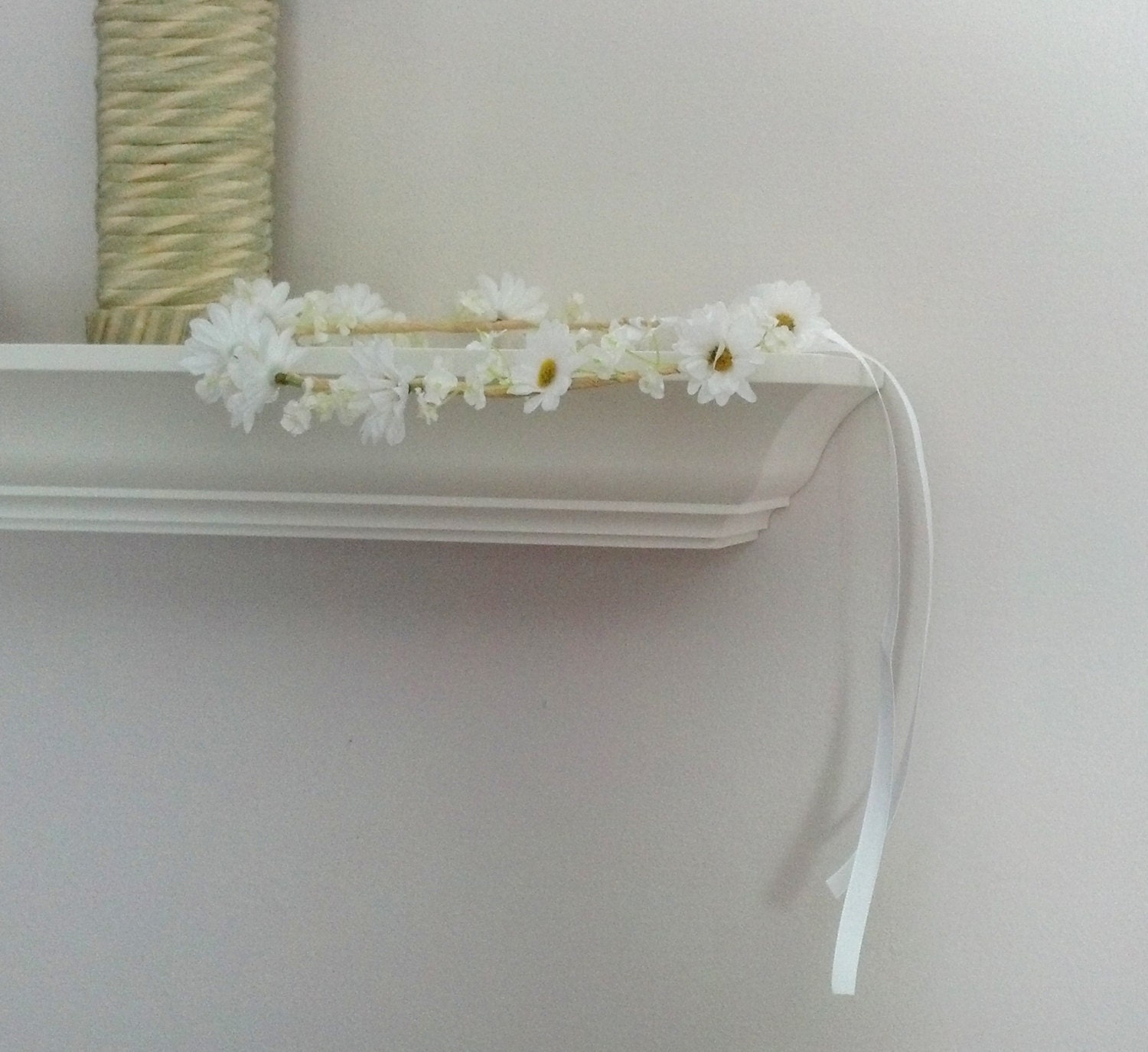 Romantic Daisy Flower crown - Simplicity - 2013 Wedding Trends bridal Hair flower accessory Hairpiece Hippie headband flowergirl halo