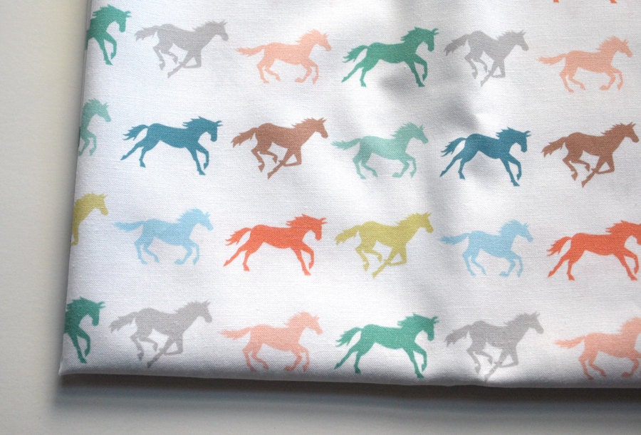 gallop - horse fabric - original fabric - fat quarter - white