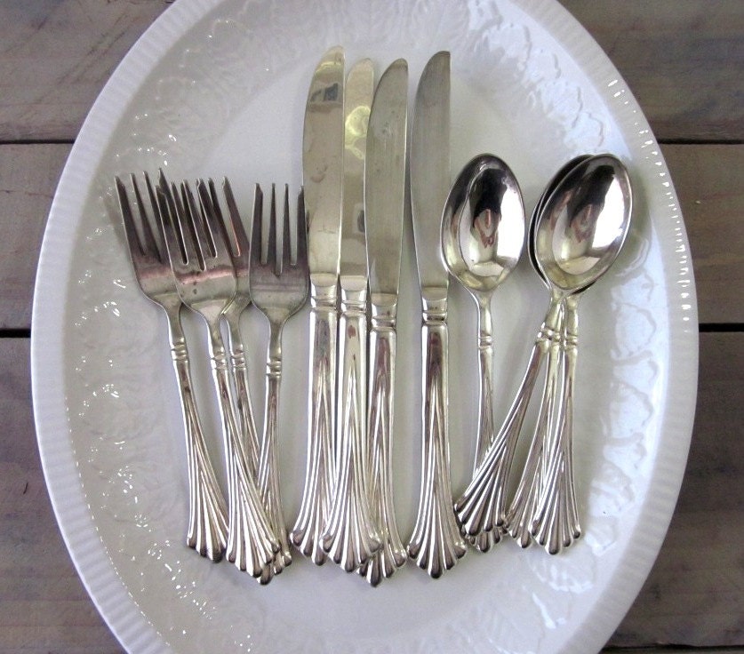 Silver Plate Flatware Set Service for Four 12 Pieces WM Rogers & Bros.