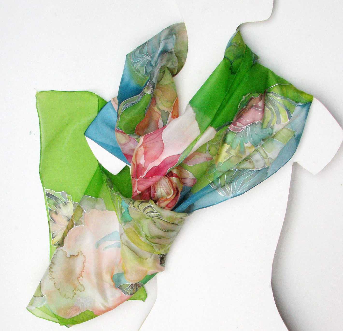 Hand dyed - hand painted silk scarf on ponge silk Lillies bloom 180x45