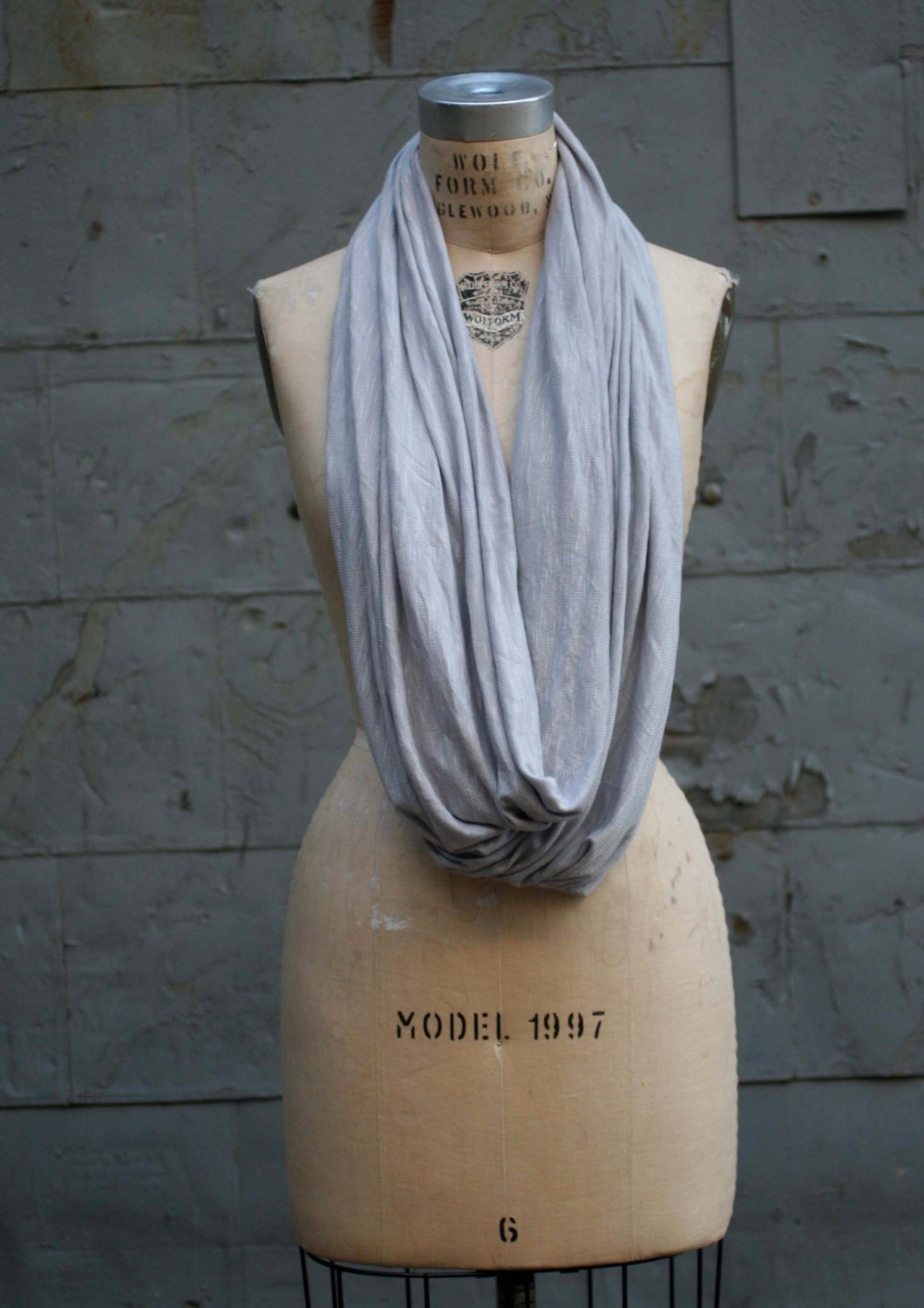 SALE Gray Scarf/Women's Scarves/ Women's Accessories/ Infinity Scarves/Loop Scarves/Spring Accessories