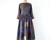 Vintage 1950s dress / purple patchwork print / 50s full skirt dress L Aiglon / M