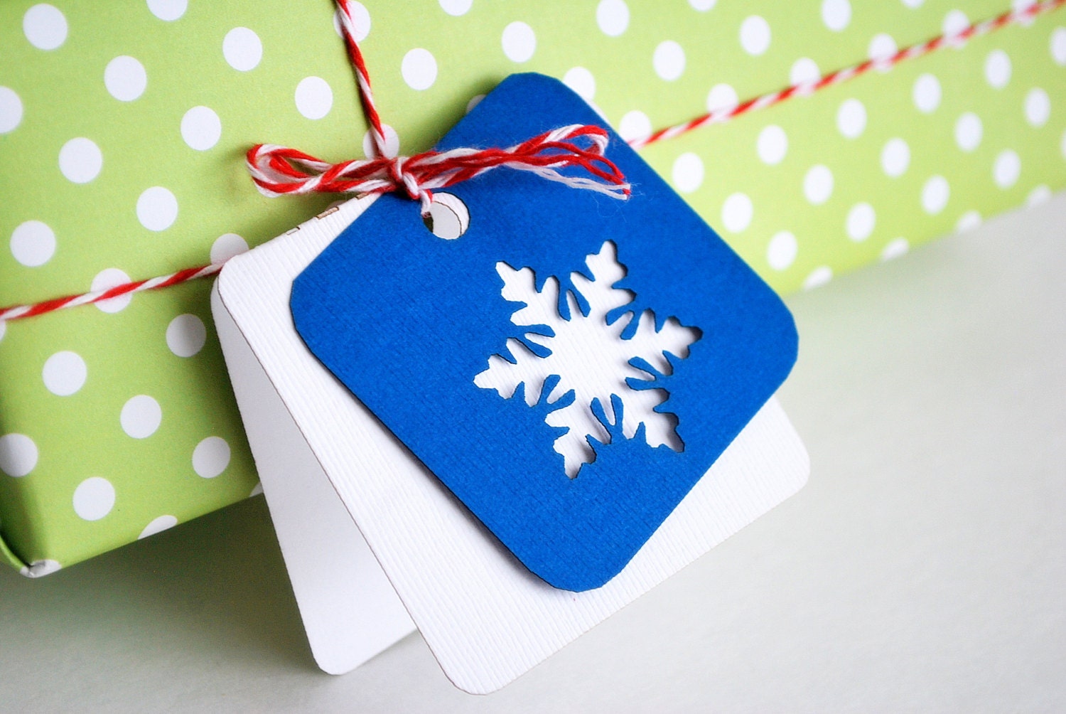 12 Snowflake Folded Gift Tags Christmas Tags or Package Labels A646 Il_170x135