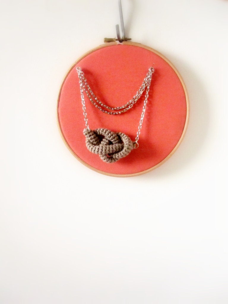 Bonds, crochet knot necklace, nautical necklace. Nautical knot bowline. Beige cotton yarn