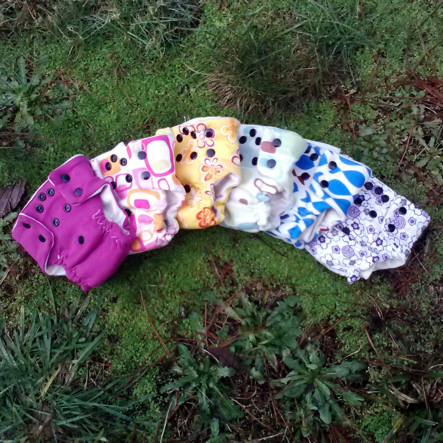 newborn set of 6 organic cotton fitted diapers various colors and prints