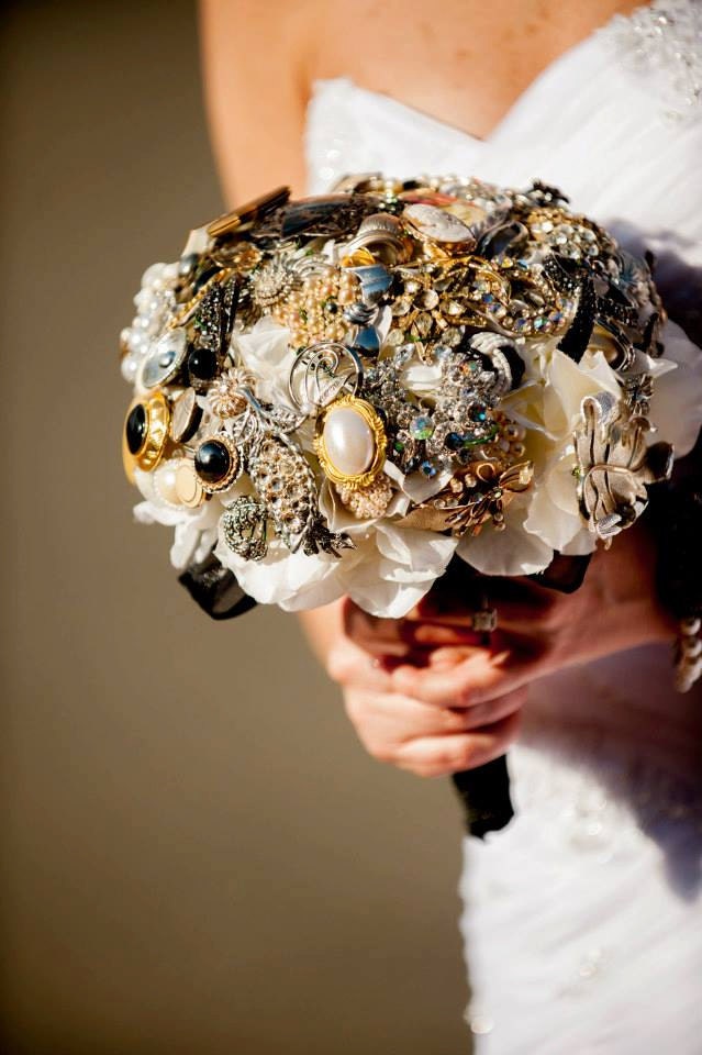 Deposit on a Custom Bridal Vintage Black and White Brooch Bouquet