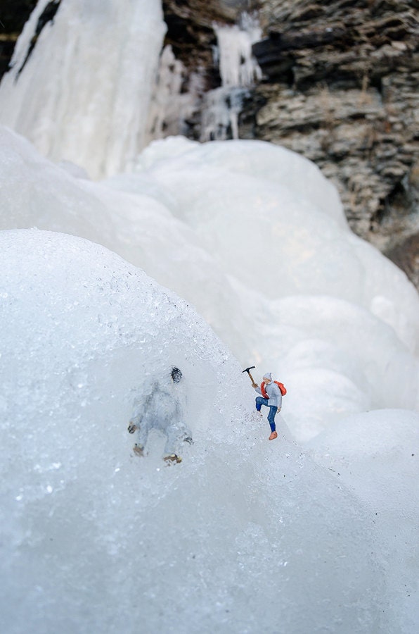 Discovering Yeti (8x12)