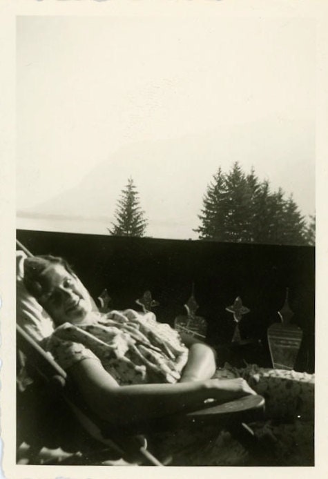 Vintage Photo "Relax", Photography, Paper Ephemera, Snapshot, Old Photo, Collectibles - 0014