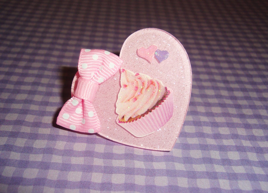 Sparkly Pink Heart Sweet Cupcake Ring