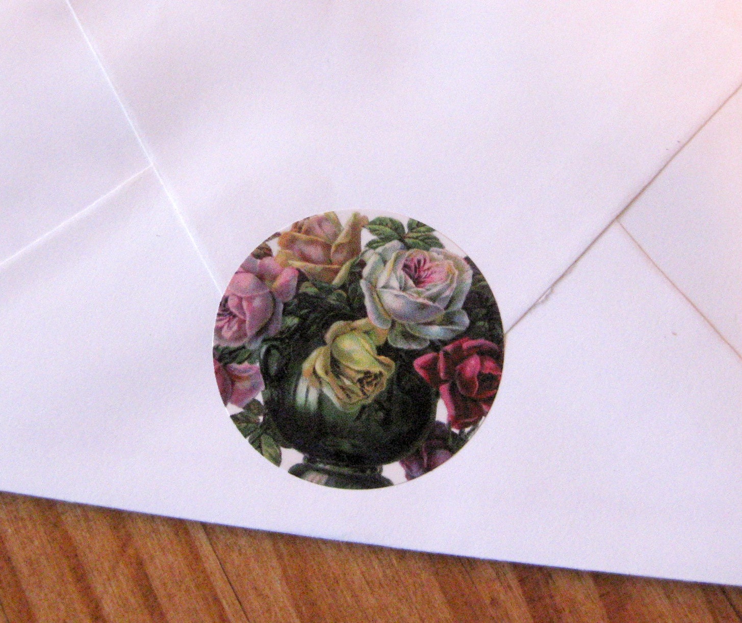 Old-fashioned vase of roses stickers, set of 8