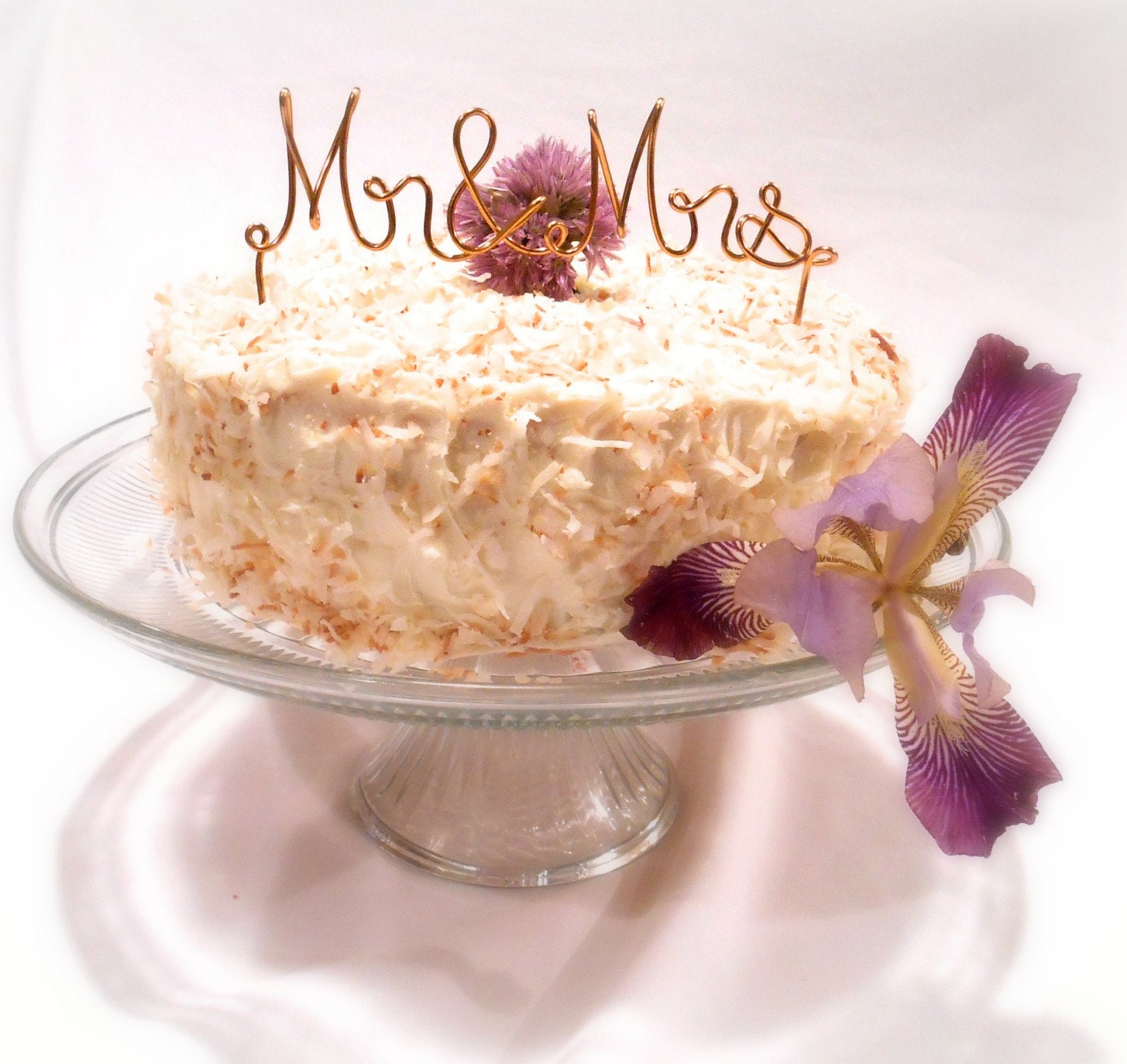 Mr & Mrs Cake Topper, Elegant Wedding Decorations, Custom Colors