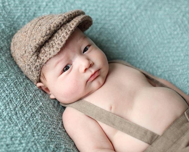 Baby boy drivers hat for newborn photos --- scally cap, seamus, golfer hat -- great photo prop