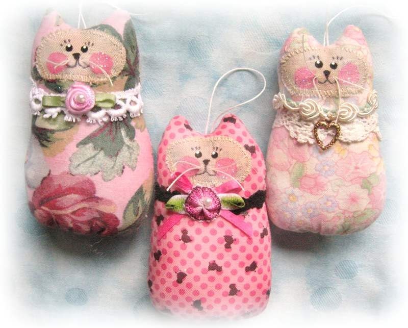 CAT Ornaments, Set of  3 Ornies Bowl Fillers Primitive Party Favors Decorations Home Decor CharlotteStyle