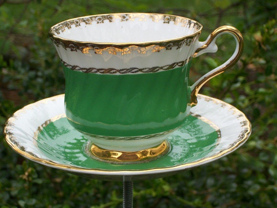 Kelly Green, Gold & White Teacup Bird Feeder - Elegant Upcycled China