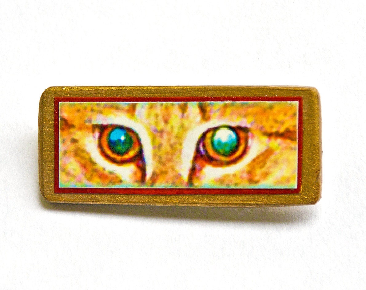 Orange Cat  with Green Eyes. Cat Art Brooch.