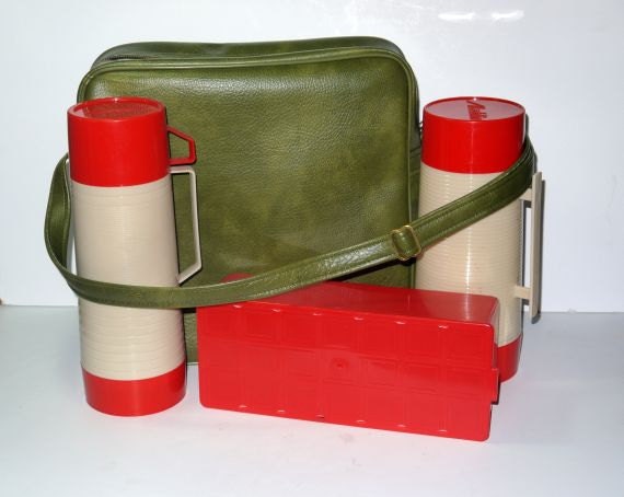 Vintage 60s 70s picnic set / mid century Aladdin thermos / carrying bag tote / retro car show hot rod / lunch for 2
