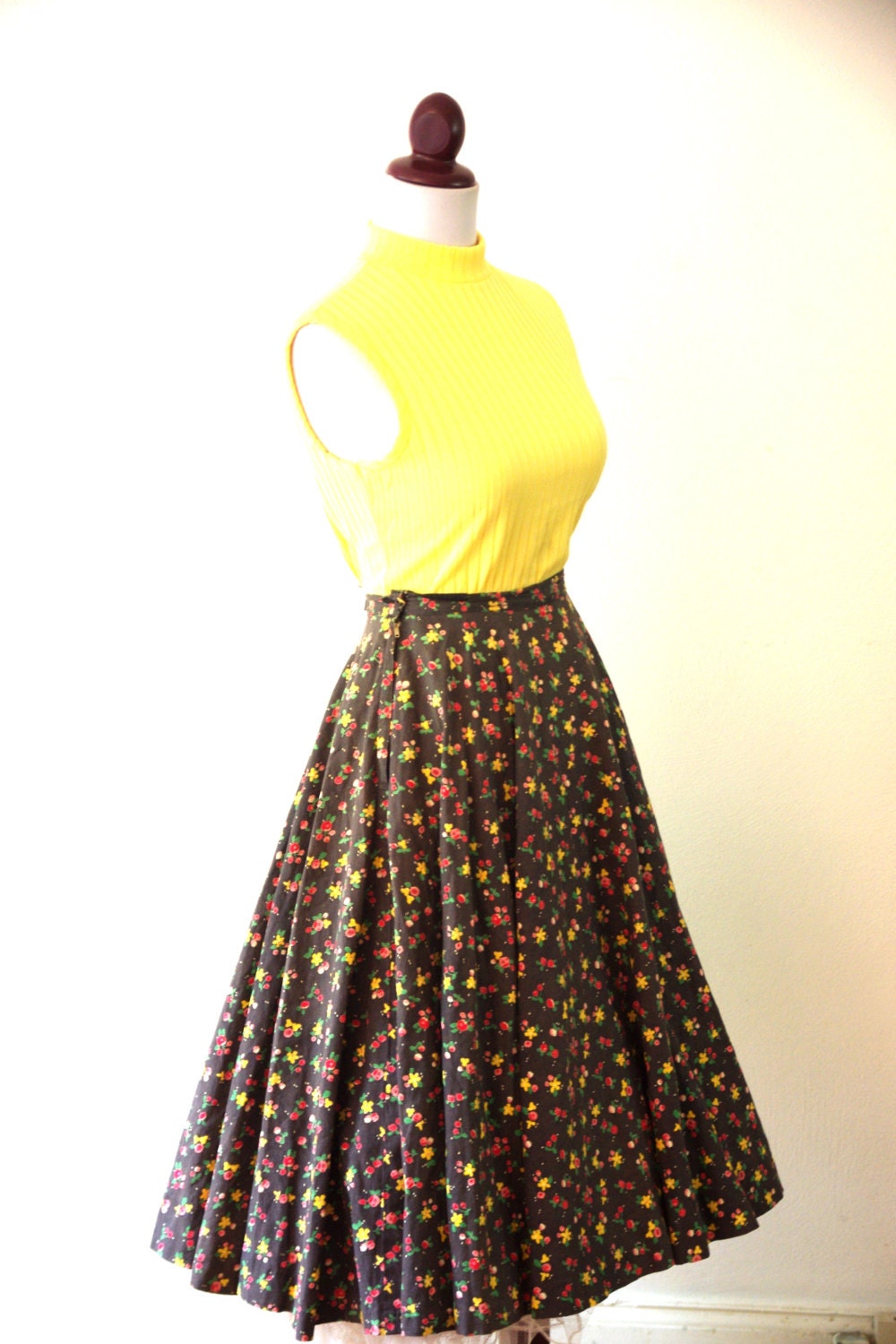 Vintage 1950s Floral Print Circle Skirt
