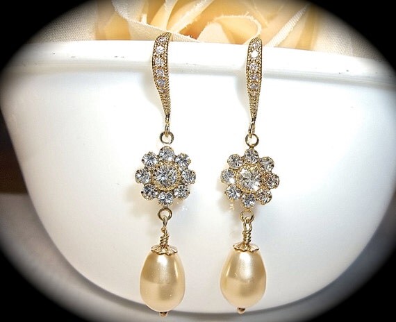 Pearl drop earrings - Ivory - Gold - 14k Gold over Sterling ear wires - Swarovski crystals and pearls - Just beautiful - Bridal jewelry -