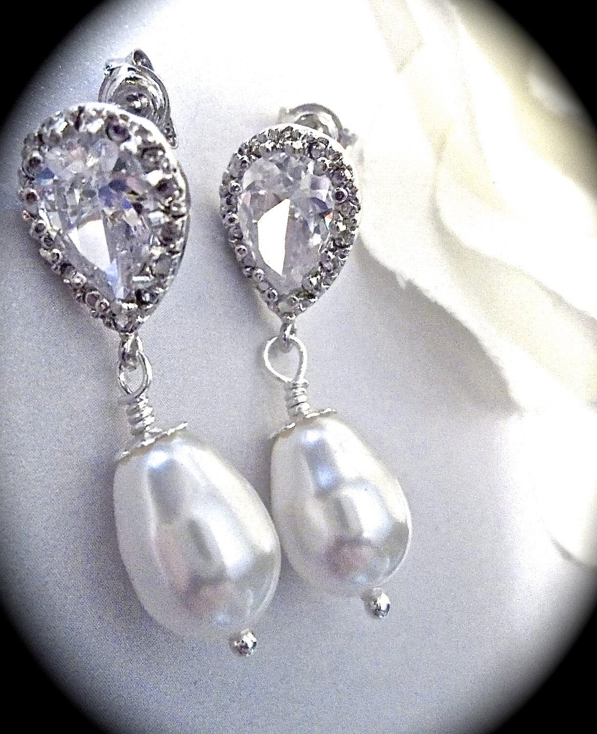 Pearl Earrings - Sterling silver - Cubic Zirconia - Posts - Bridal Jewelry - Pearl drop earrings - Classic Beauty - gift -