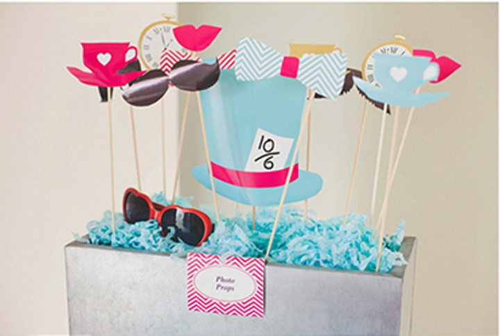 ALICE in Wonderland Photo Props - Print your own - Digital File - Immediate Download