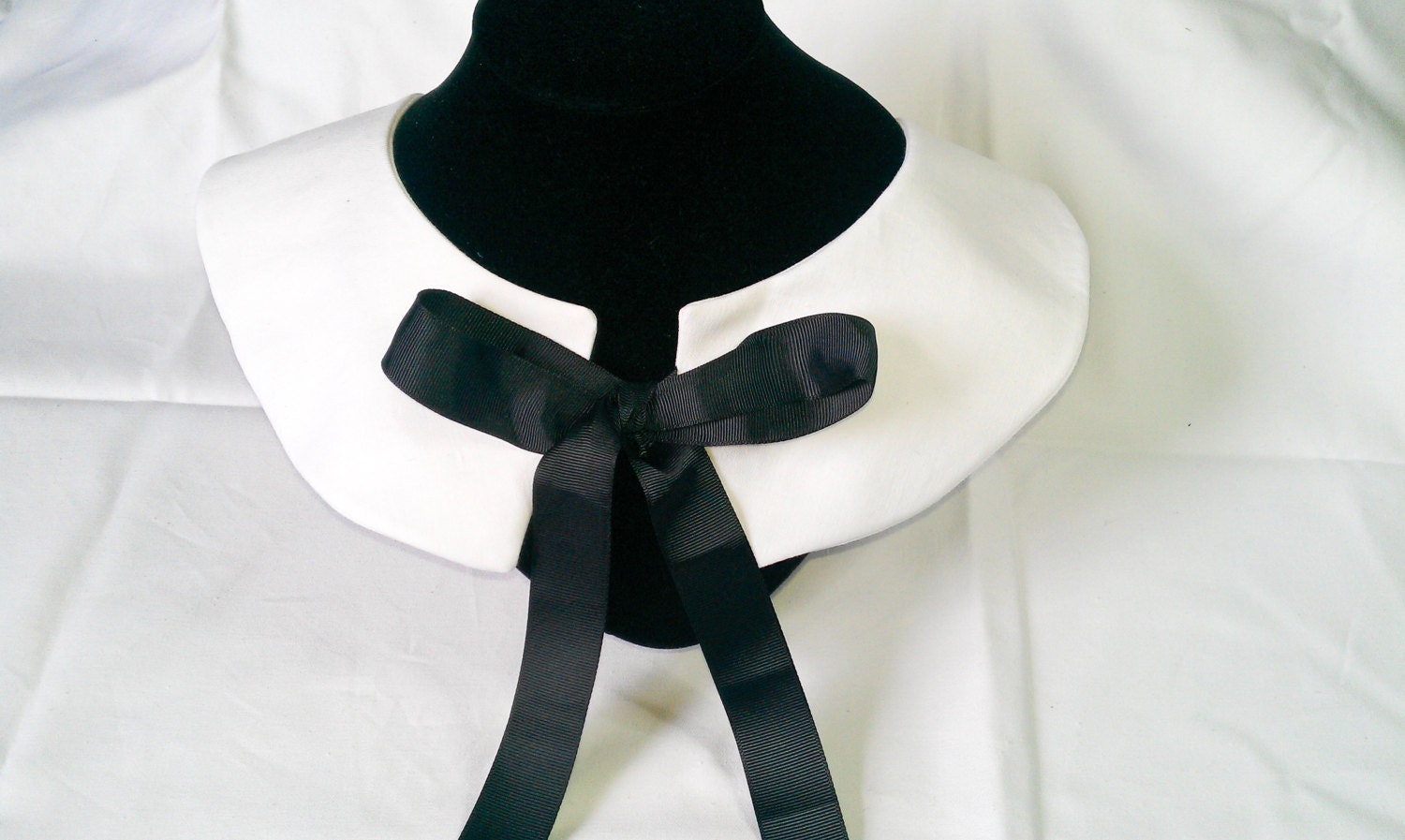 The Ivy Peter Pan Collar