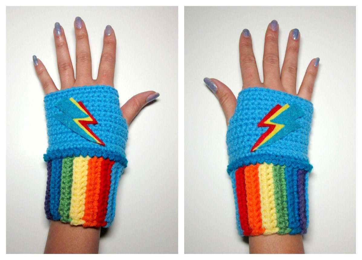 MLP Rainbow Dash Mini Wristies. Wristwarmers. My Little Pony Fingerless Gloves. Crochet Rainbow MLP Accessory. Cosplay.