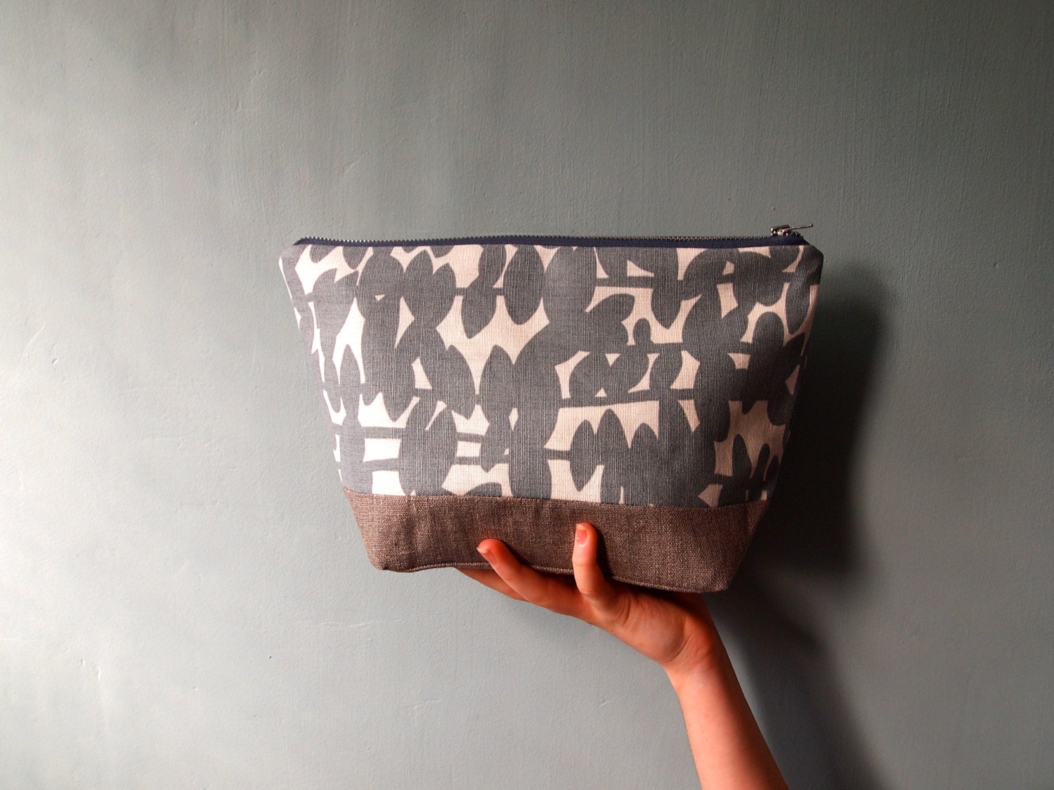 Large Zipped Pouch - Linen and  Modern Classic Print Large Cosmetic Bag Pouch