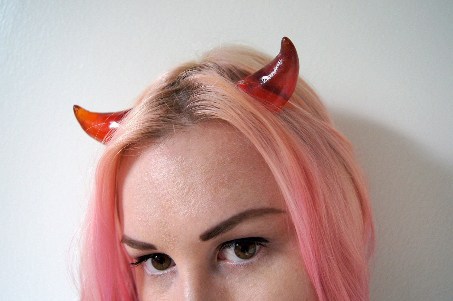 Devil Horns, Transparent Orange