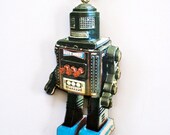 Robot Necklace Wood Cut
