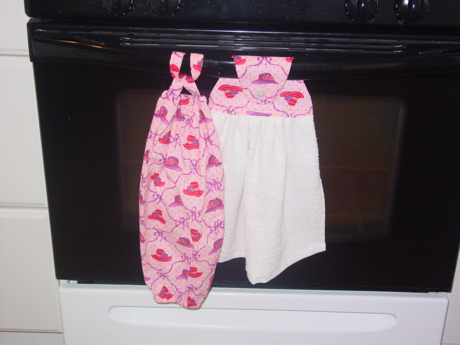 Hanging Plastic Bag Holder and Kitchen Towel