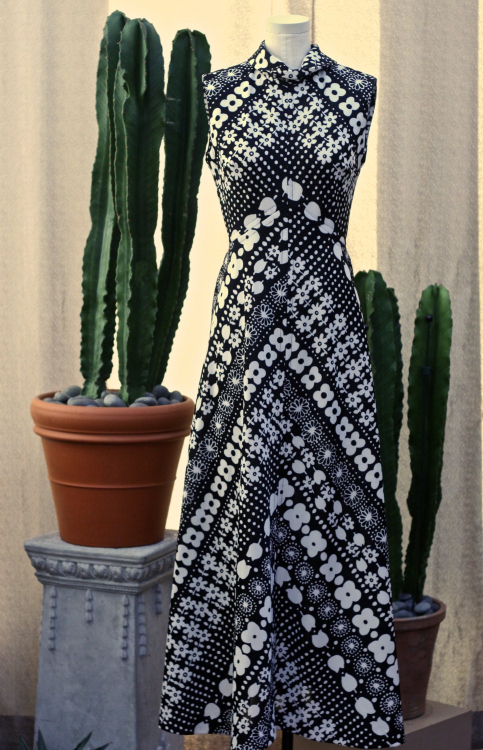 Vintage // 1970s // It's a Mad, Mod World // Psychedelic Floral // Maxi Dress