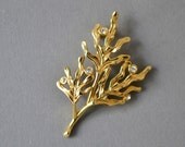 Vintage brooch coral bush jewelry animal quirky fashion costume jewelry women 70s gift statement dead stock